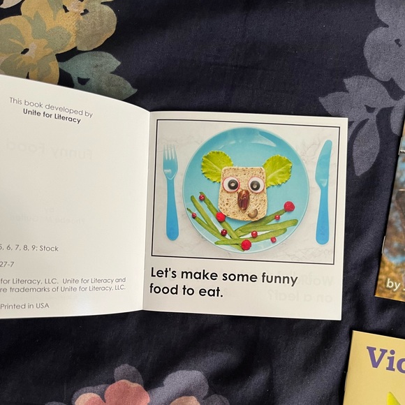 Mini Books Bundle - Picture 2 of 11